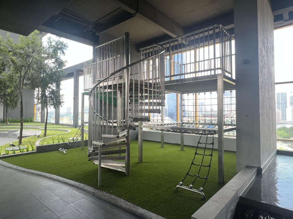 Merdeka Tower 118 Chinatown Trx At Opus Куала Лумпур Екстериор снимка